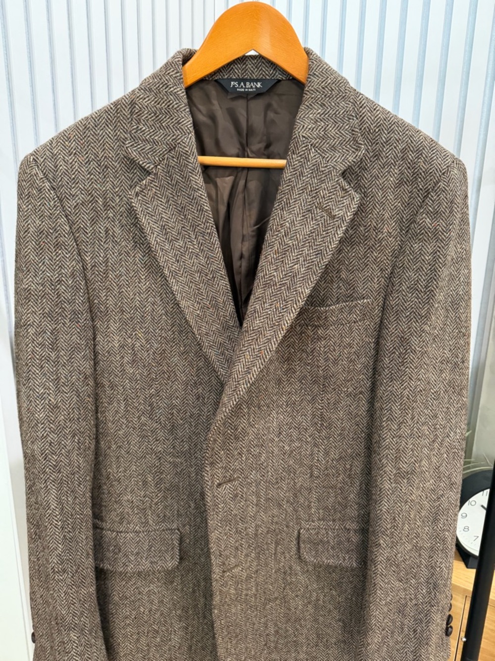Jos. A. Bank Men's Harris Tweed Brown Herringbone Sport Coat